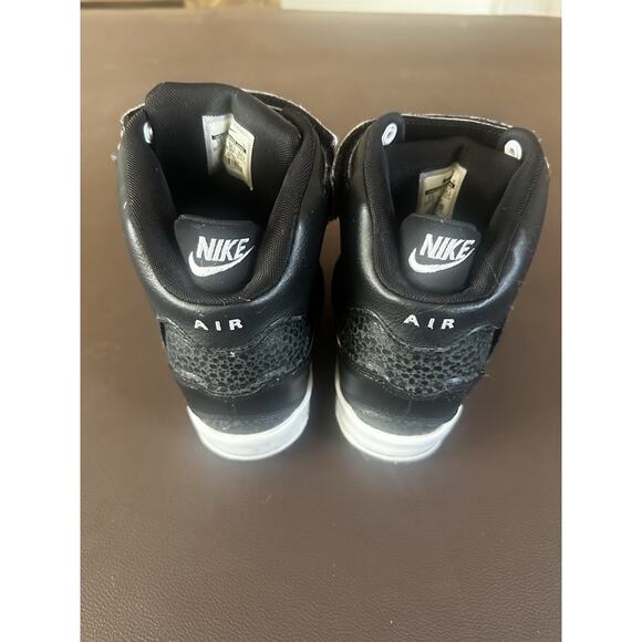NIKE AIR REVOLUTION SKY HI WEDGE SIZE US 7 EUR 38.5 599410 010) BLACK / WHITE - Picture 4 of 5